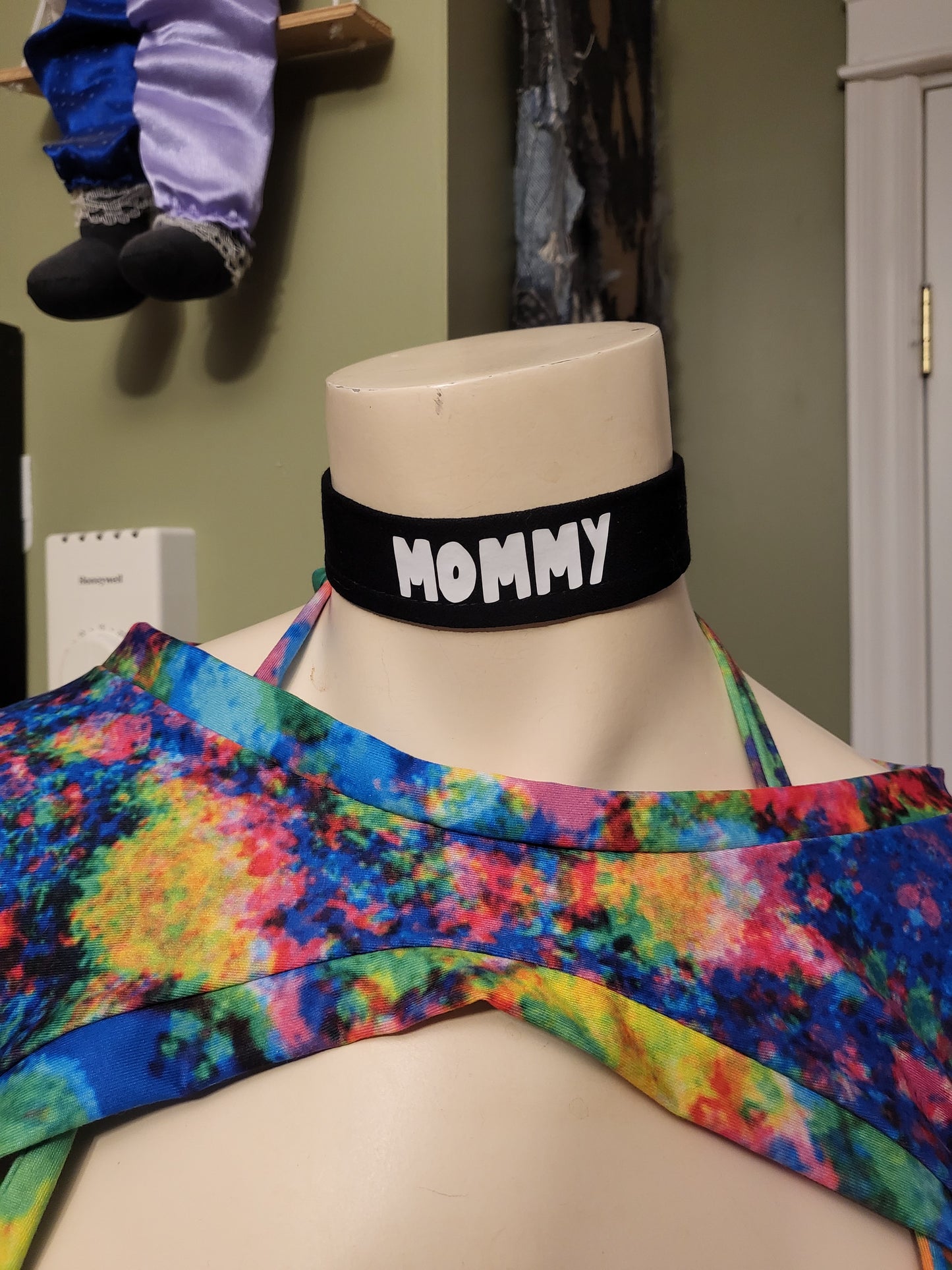 Mommy Choker