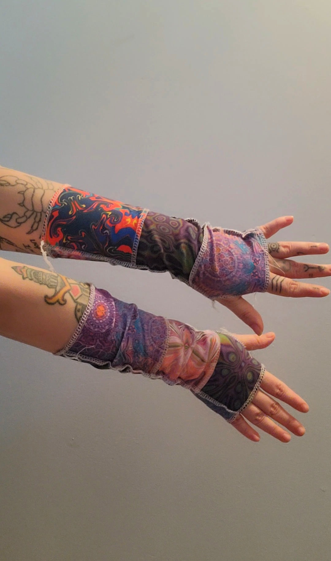 Trippy Hippy Arm Warmers