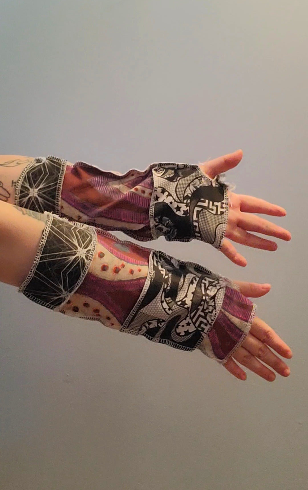 Into The Abyss Arm Warmers